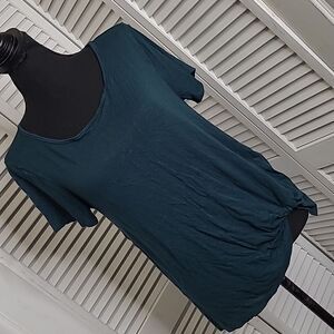 Rue Juju sz L emerald green top with waist detail